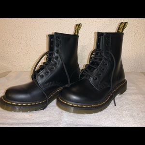 Doc Martens Women’s Size 6
